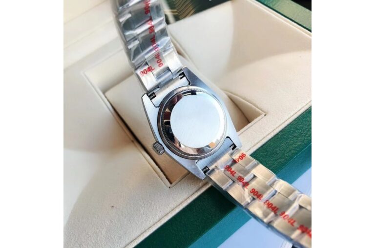 Image #1 from Chloe Carter