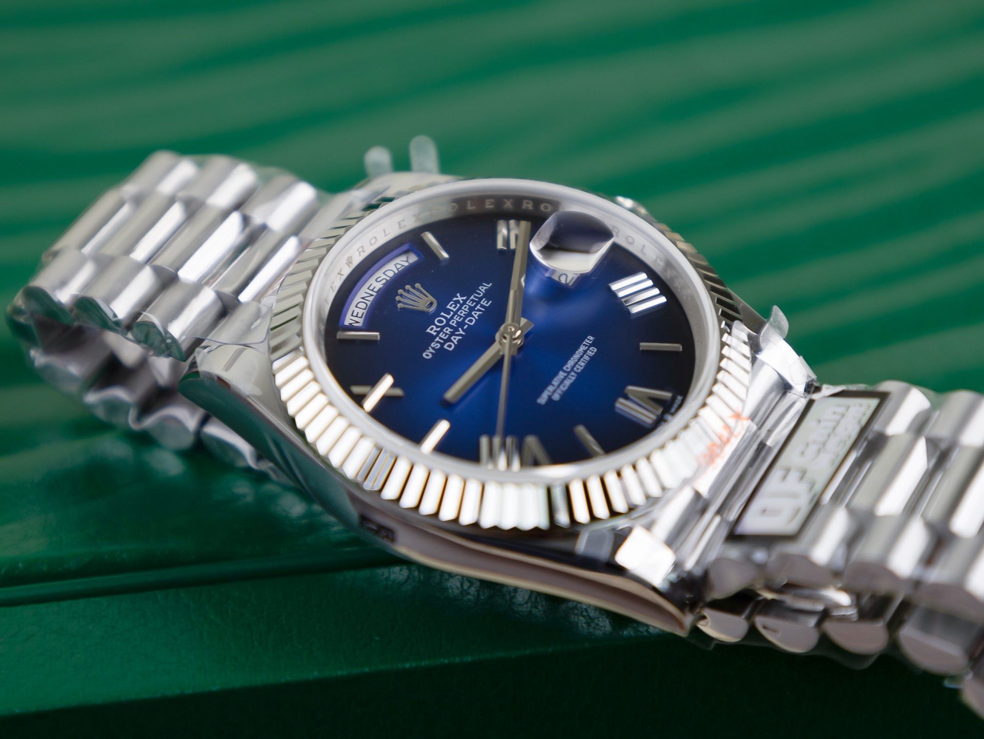 Superclone Rolex Day-Date Blue Ombré Dial 228239-0076 40 mm - Image 4