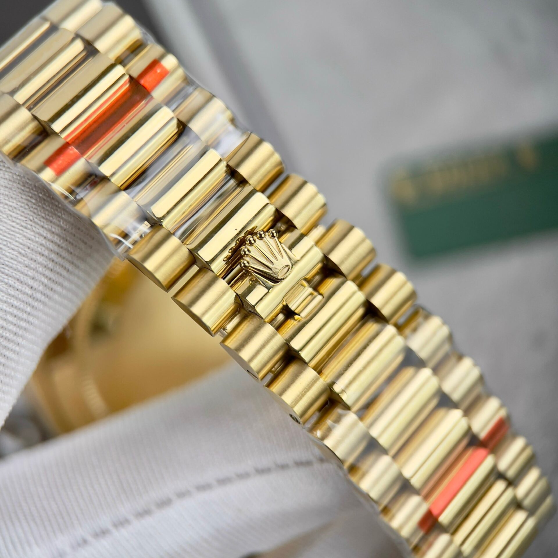 Superclone Rolex Day-Date Bright Black Diamond Dial 228238-0004 40 mm - Image 10