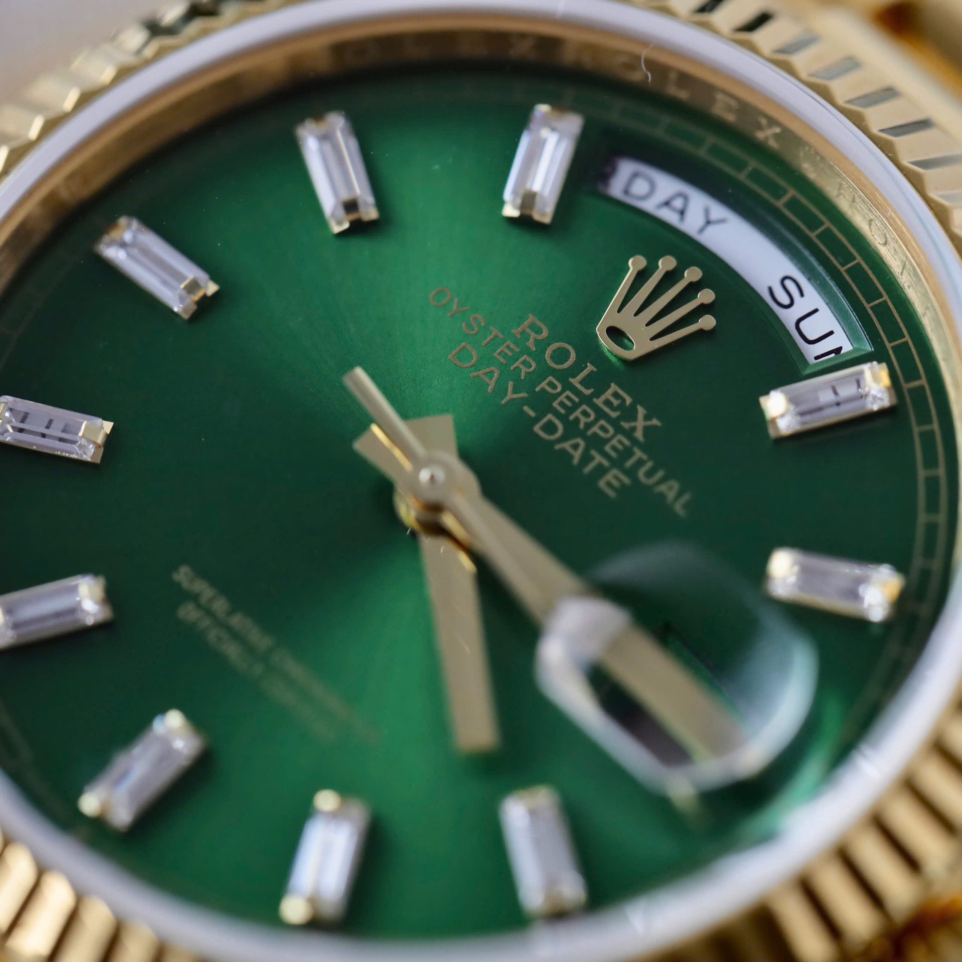 Superclone Rolex Day-Date Bright Green Diamond Dial 128238-0130 36 mm - Image 6