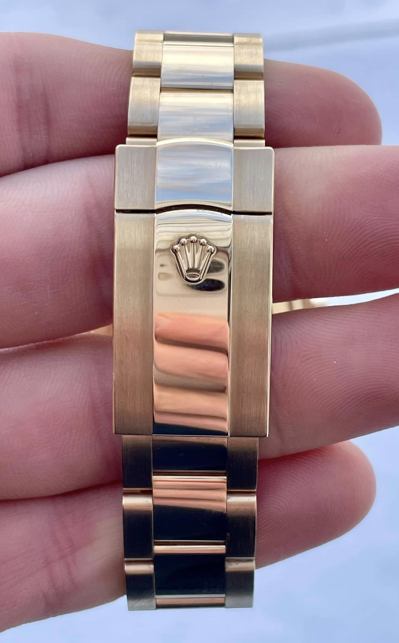 Superclone Rolex Sky-Dweller Intense white Dial 336938 - Image 7