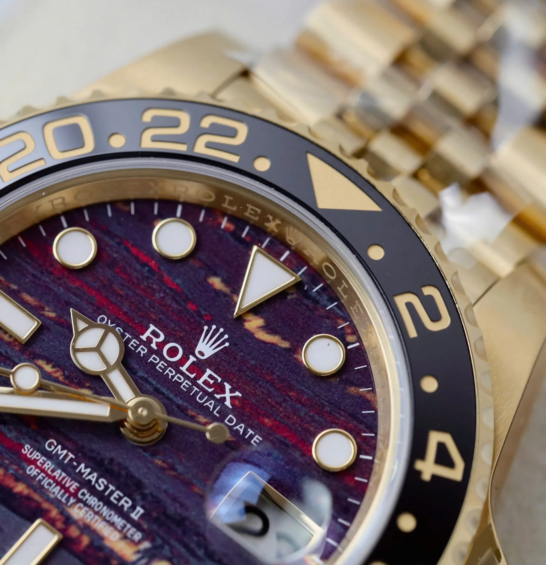 Superclone Rolex GMT-Master II 126718GRNR Tiger Iron Dial - Image 9