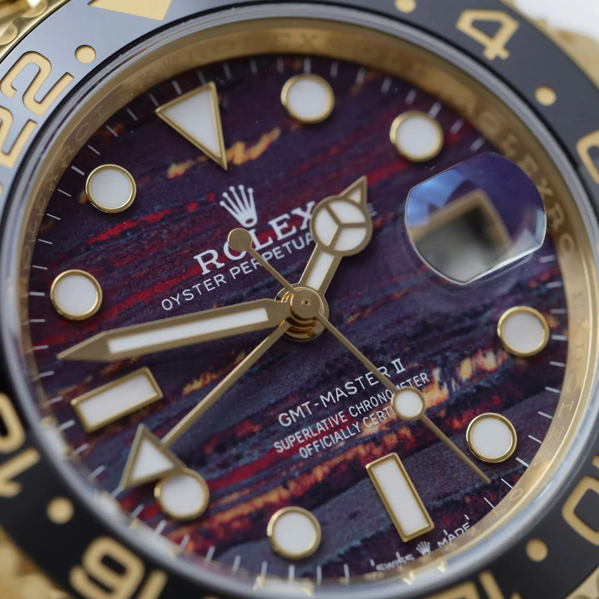 Superclone Rolex GMT-Master II 126718GRNR Tiger Iron Dial - Image 10