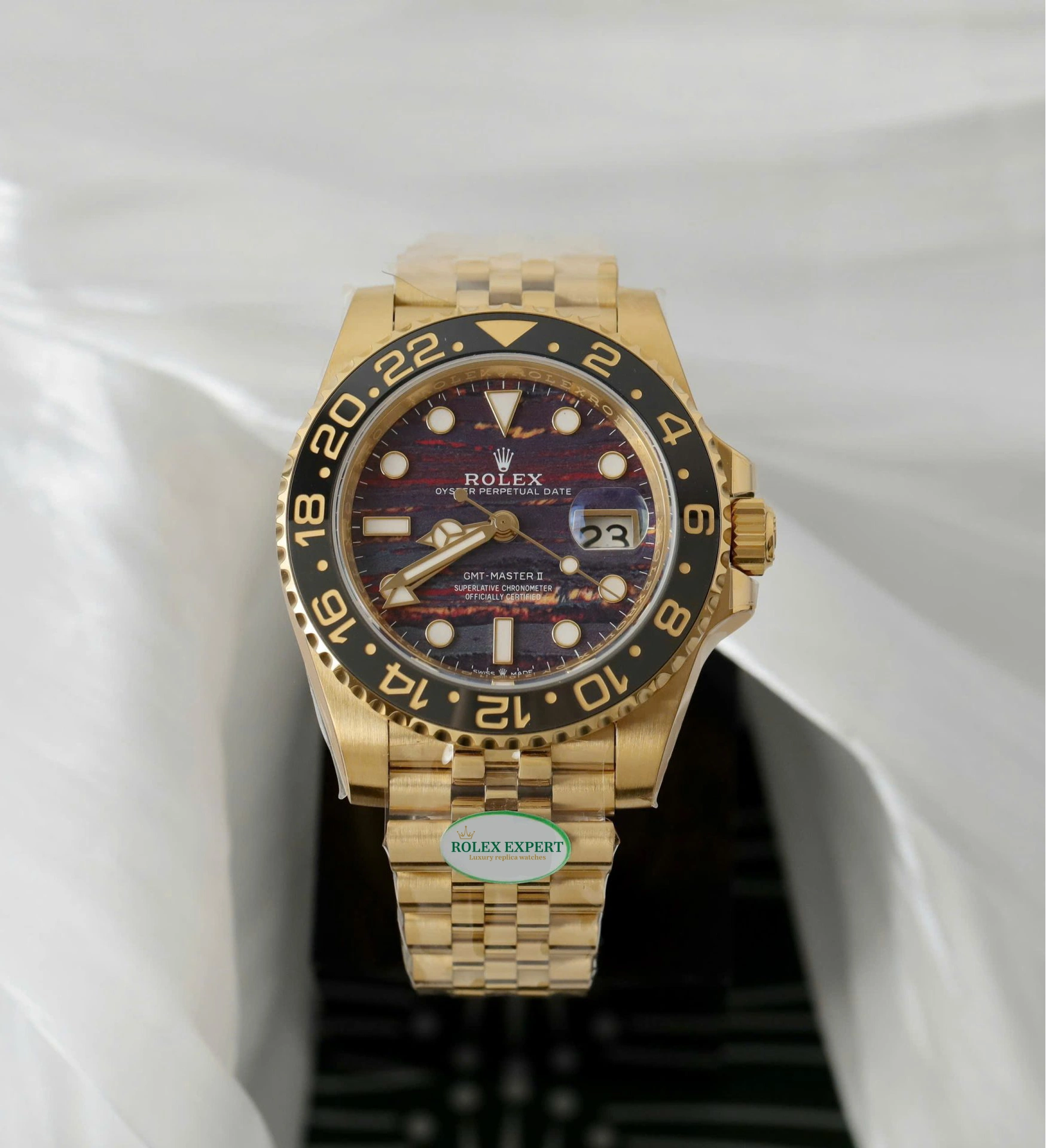 Superclone Rolex GMT-Master II 126718GRNR Tiger Iron Dial - Image 4