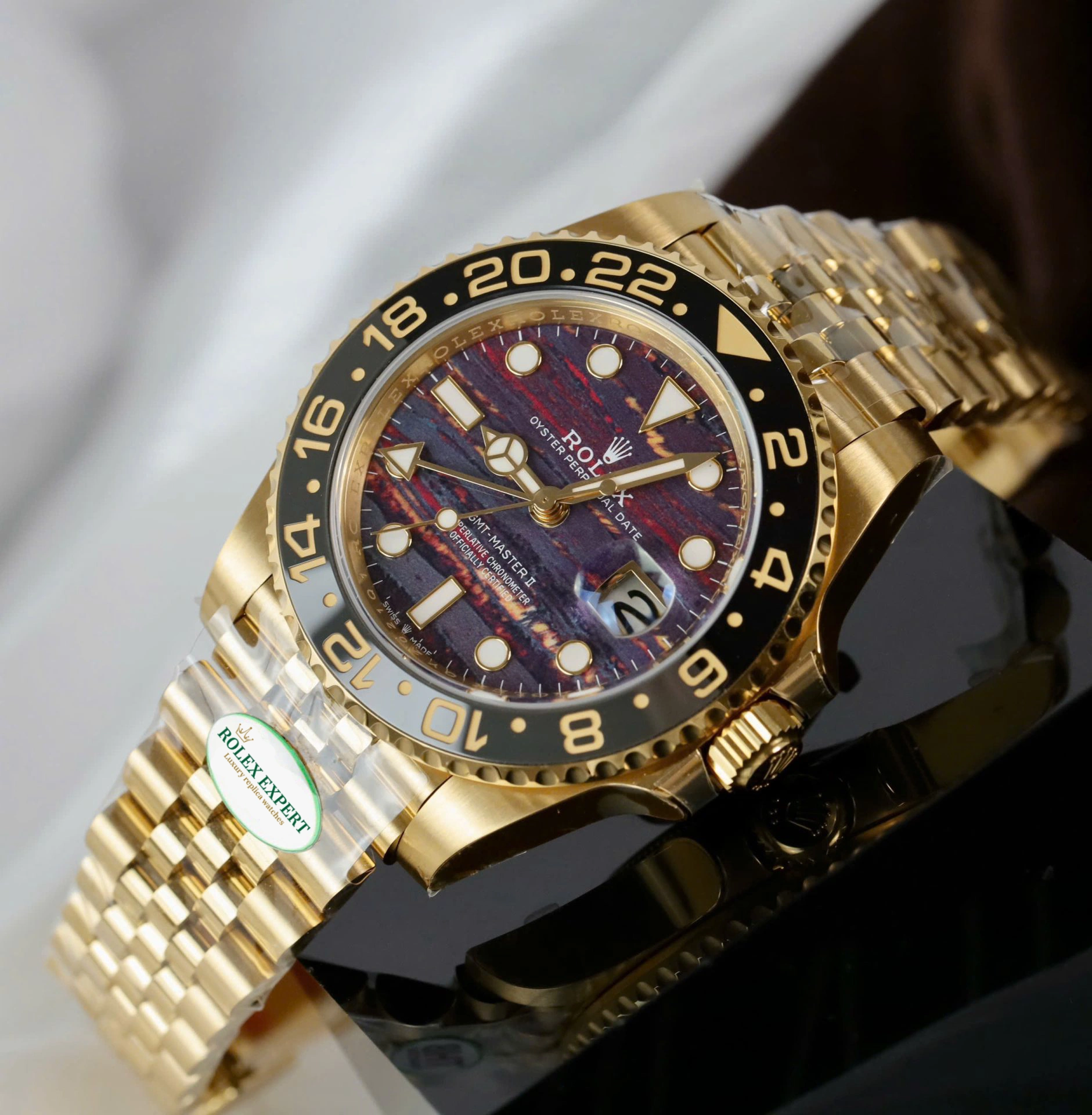 Superclone Rolex GMT-Master II 126718GRNR Tiger Iron Dial - Image 6