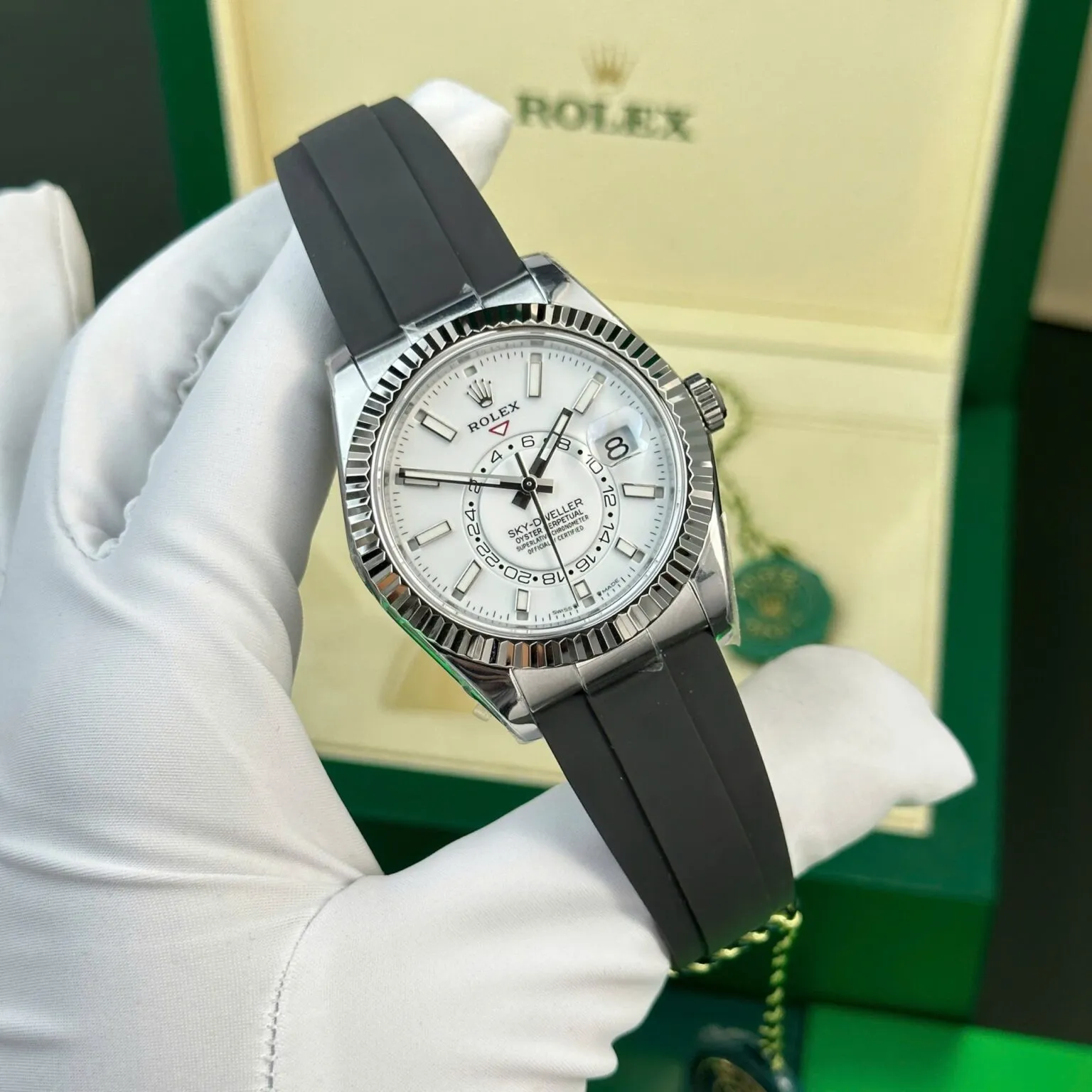 Superclone Rolex Sky-Dweller Intense white Dial 336239 - Image 2