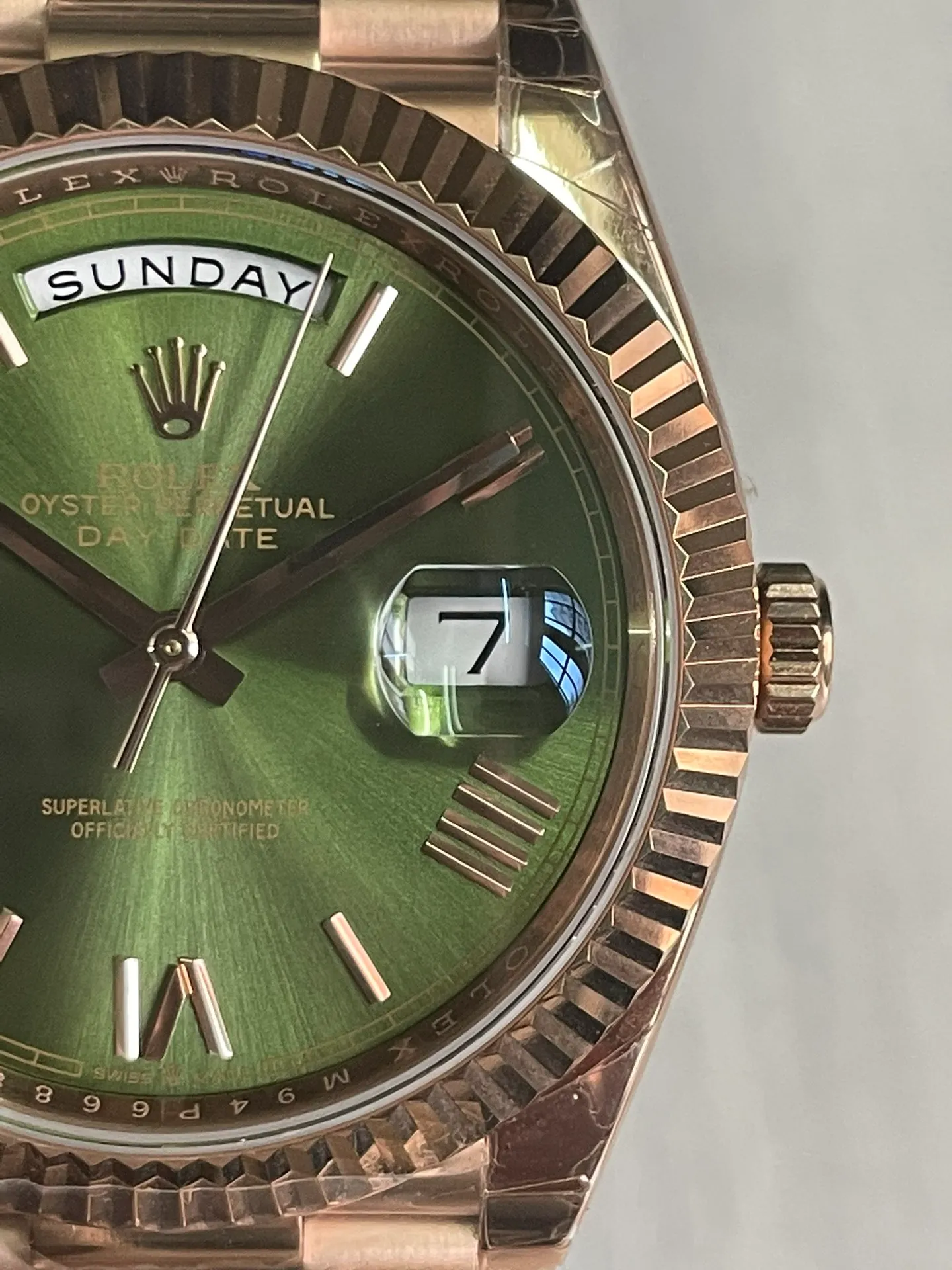Superclone Rolex Day-Date Olive Dial 128235 36 mm - Image 9