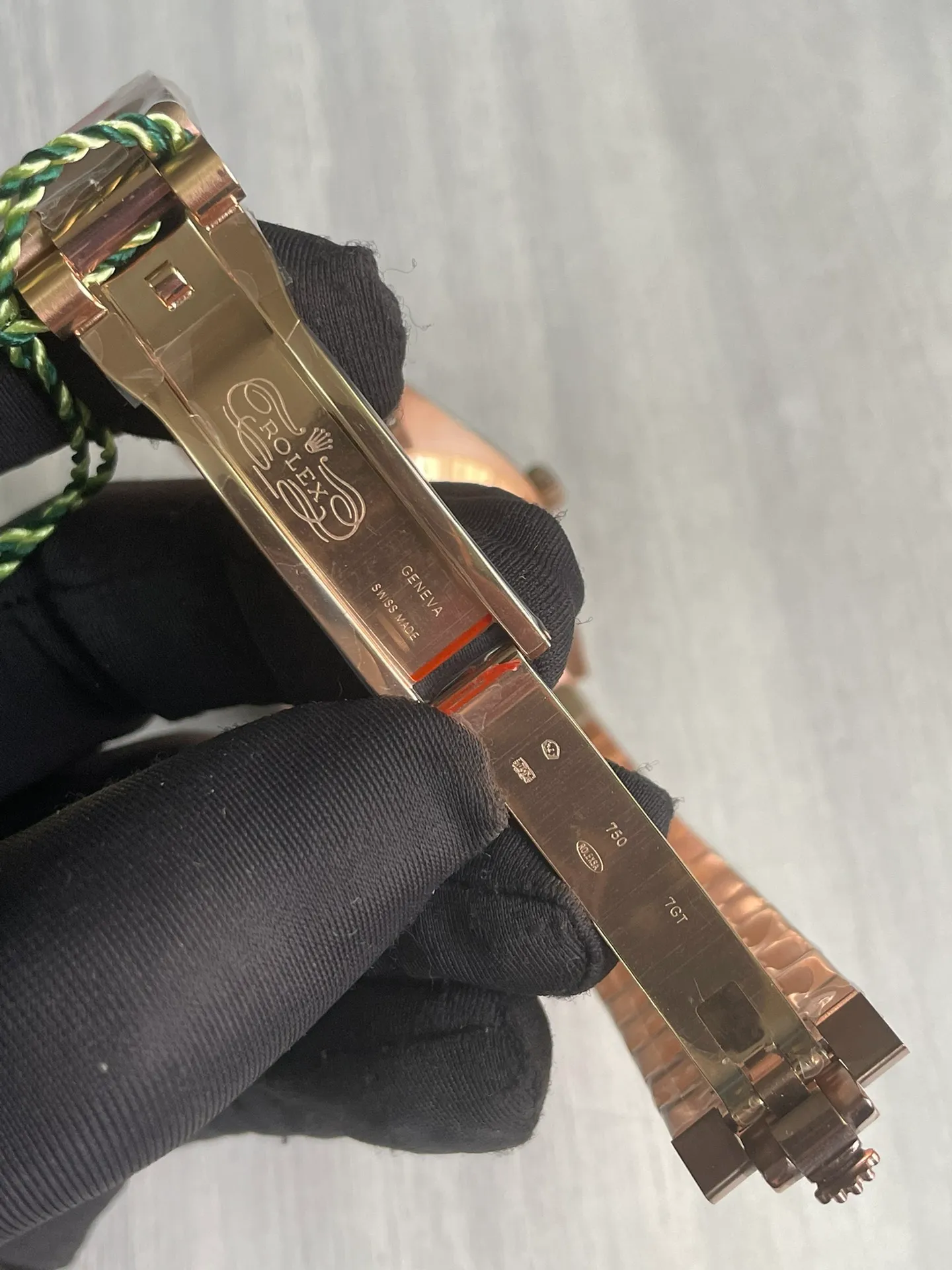 Superclone Rolex Day-Date Olive Dial 128235 36 mm - Image 3