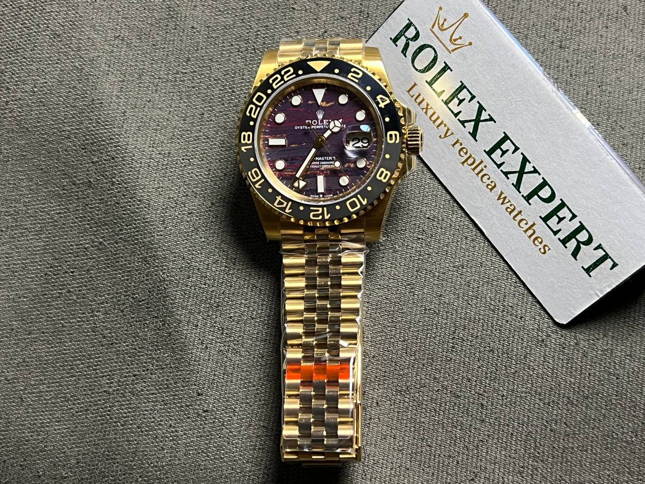 Superclone Rolex GMT-Master II 126718GRNR Tiger Iron Dial - Image 2